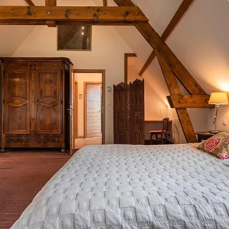 Holiday home Charmante Chaumiere Romantique